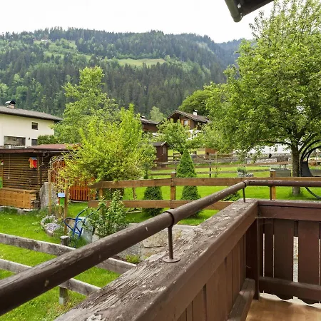 Cozy Apartment In Bramberg Am Wildkogel Near Ski Area Appartamento