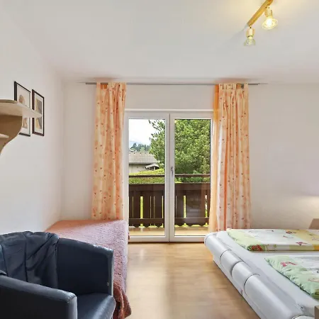 Cozy Apartment In Bramberg Am Wildkogel Near Ski Area Appartamento *