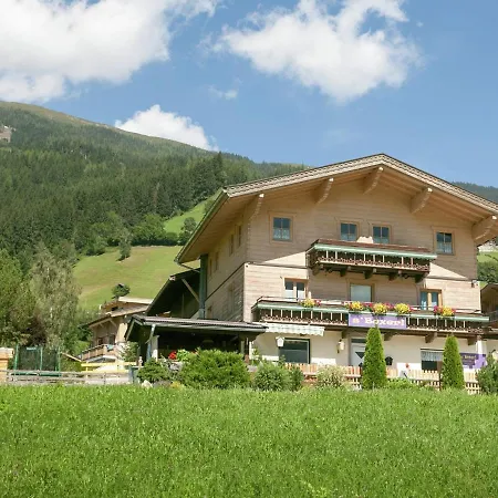 Appartamento Cozy Apartment In Bramberg Am Wildkogel Near Ski Area *