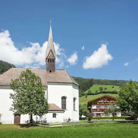 Cozy Apartment In Bramberg Am Wildkogel Near Ski Area Appartamento